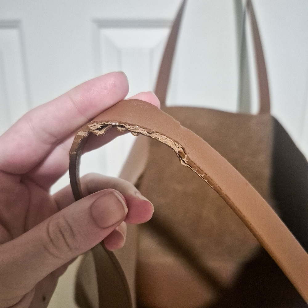 The Luxe Italian Leather Tote - Picture 6 of 8